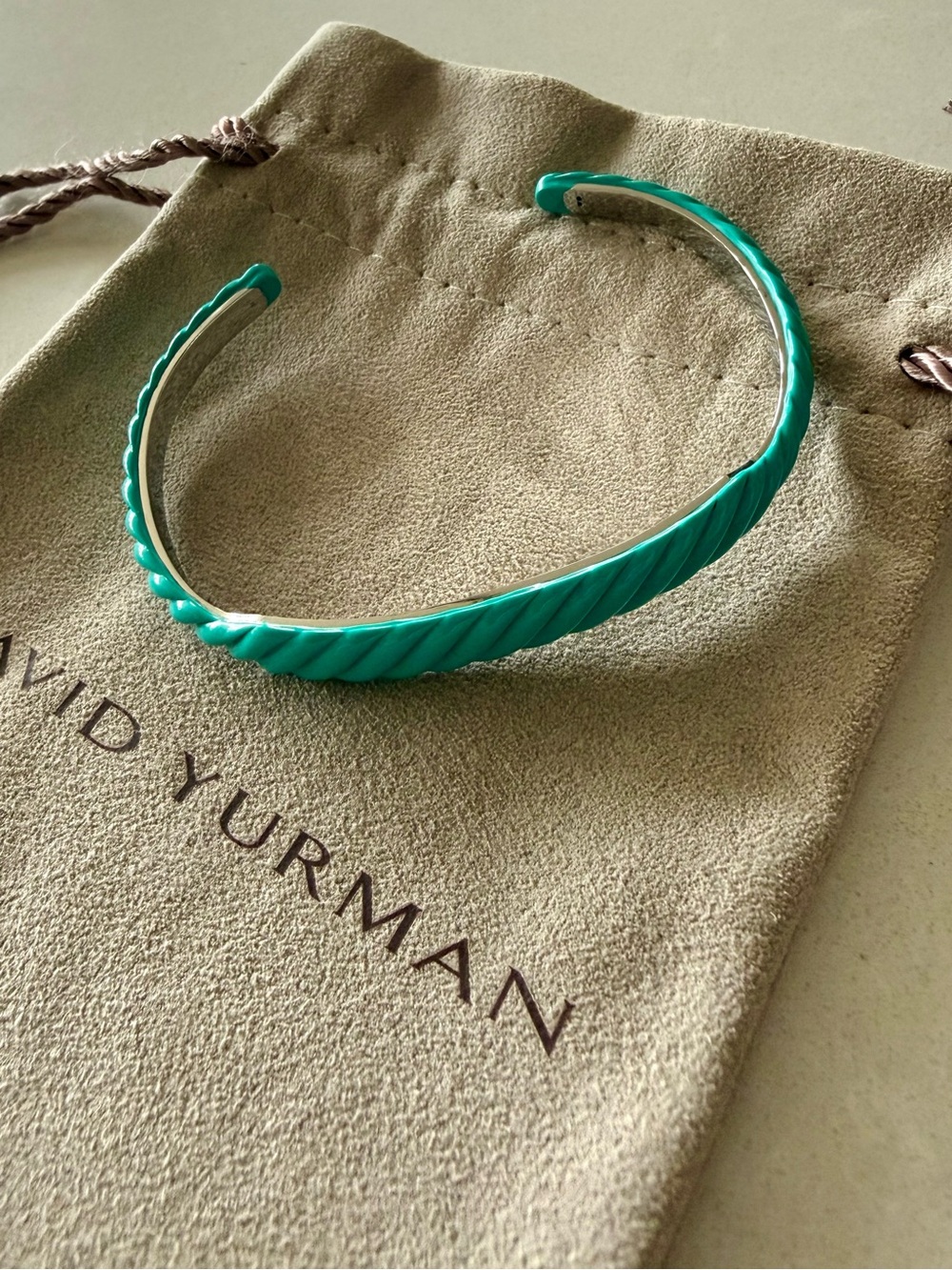 DY enamel sculpted cable cuff - Picture 3 of 8
